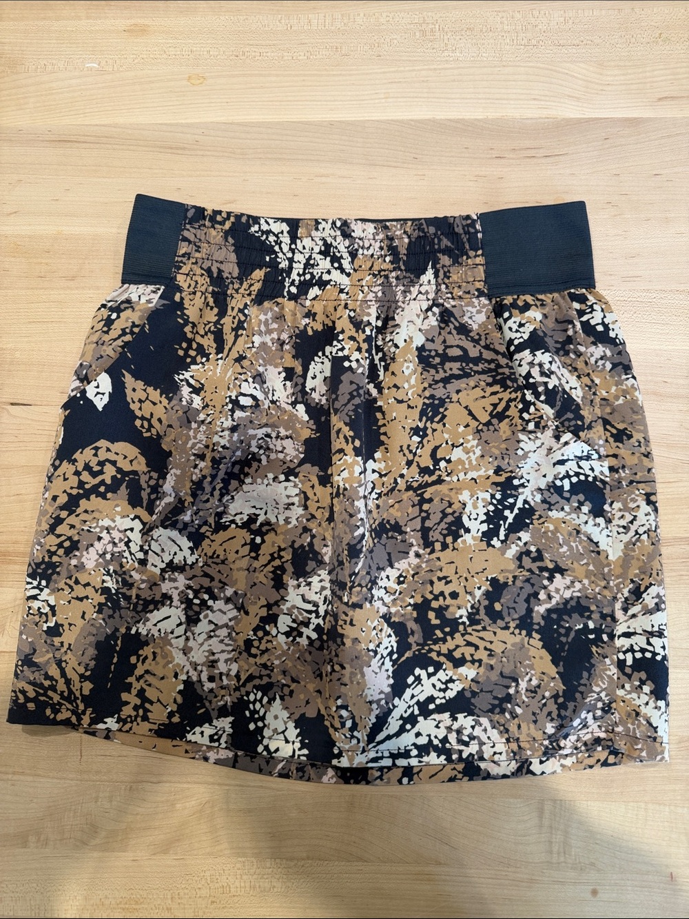 Vintage GAP Women’s Navy & Brown Printed A-Line Skirt